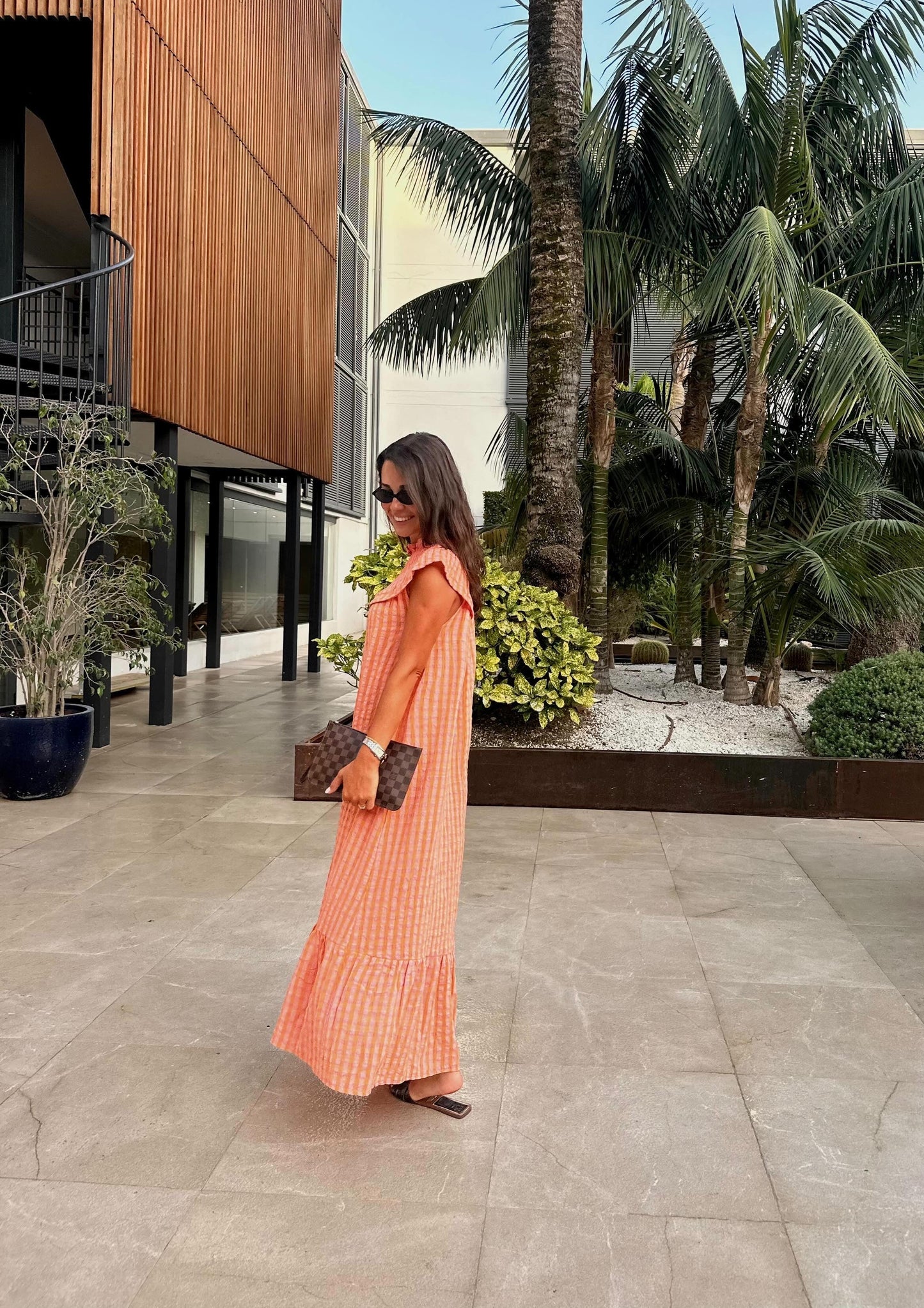 Vestido gola favos laranja