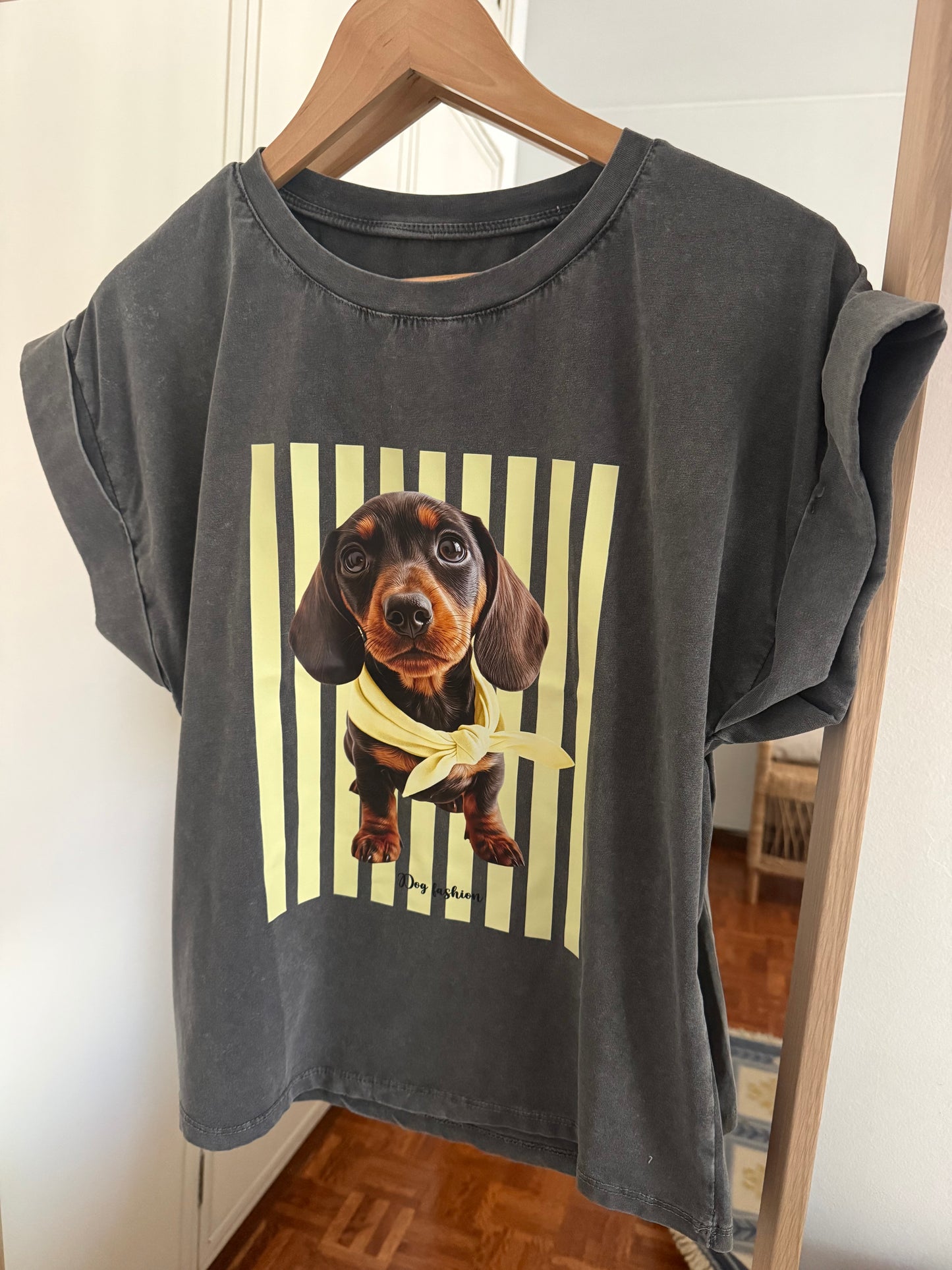 T shirt dog fashion amarela