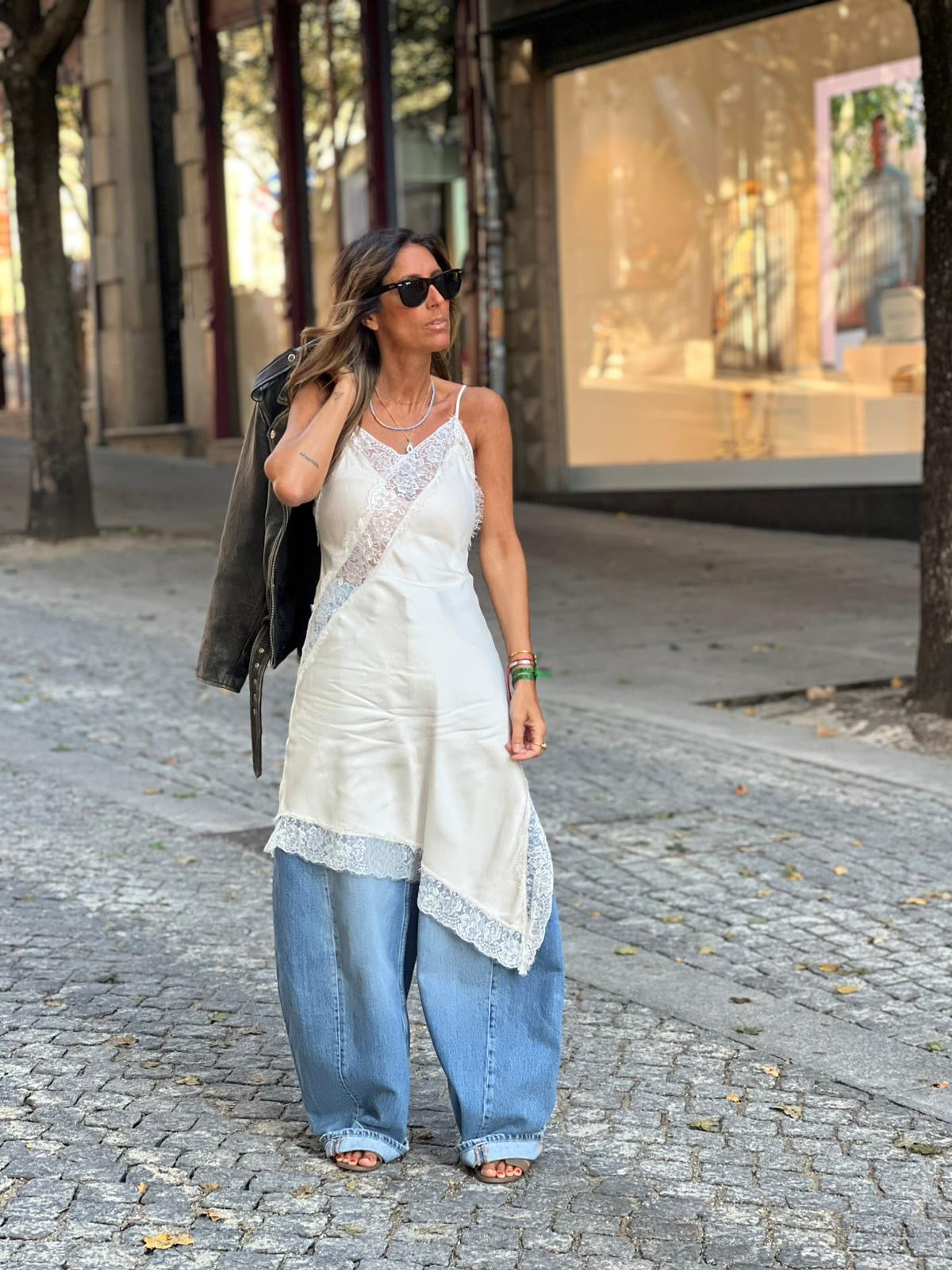 Vestido cru renda