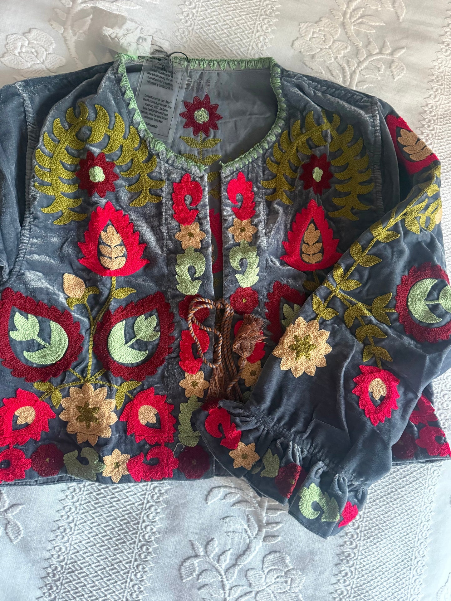 Bolero veludo cinza