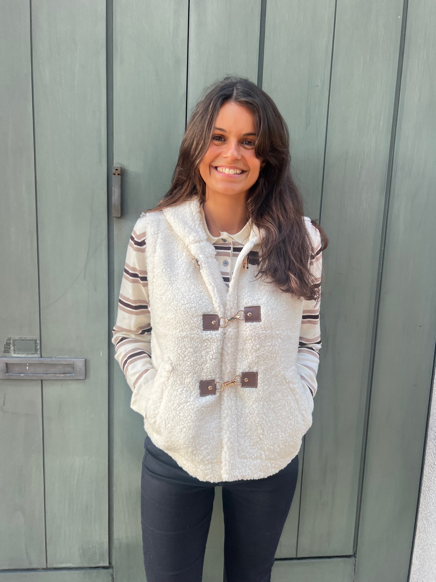 Colete branco carapuço