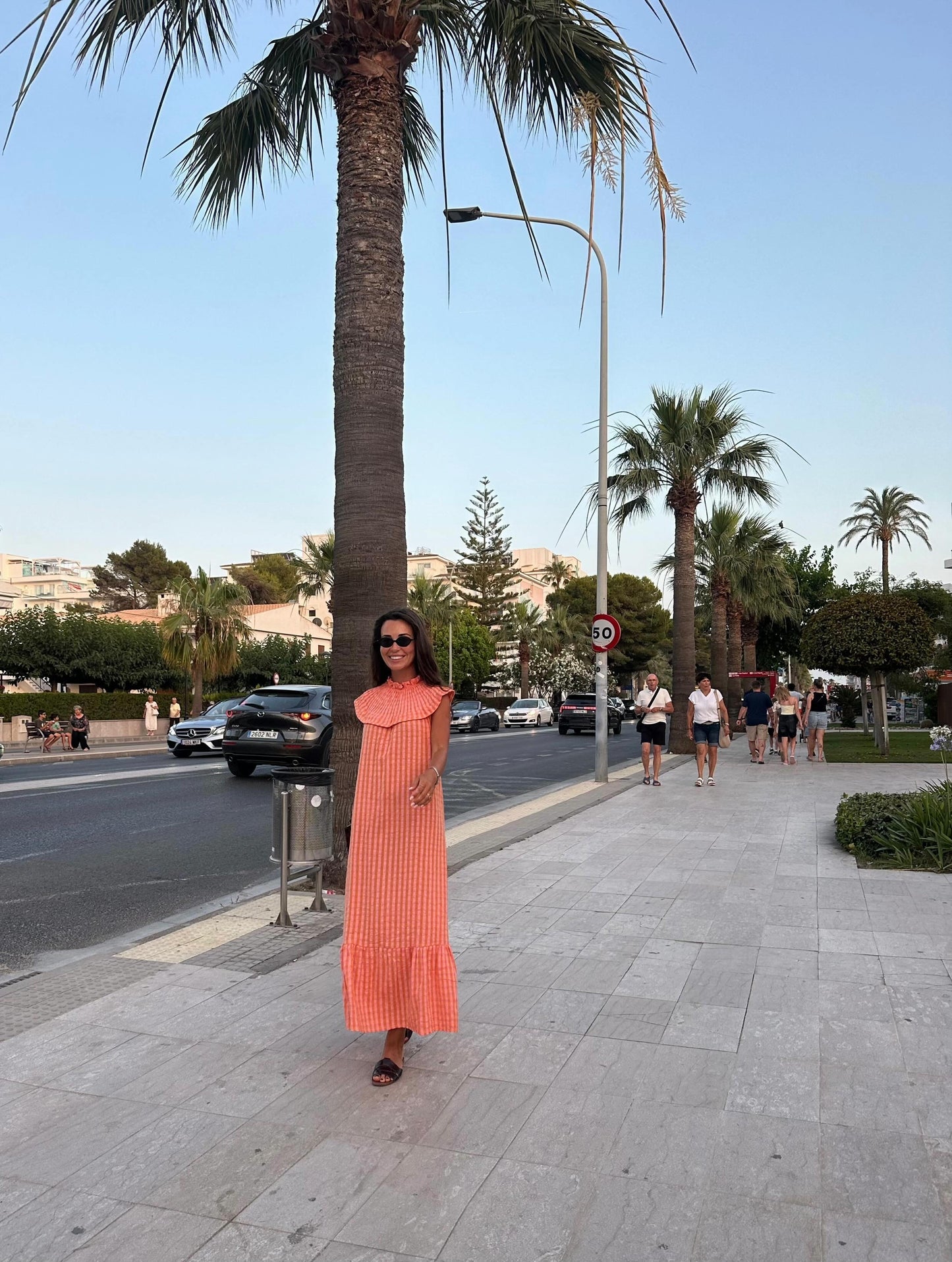 Vestido gola favos laranja