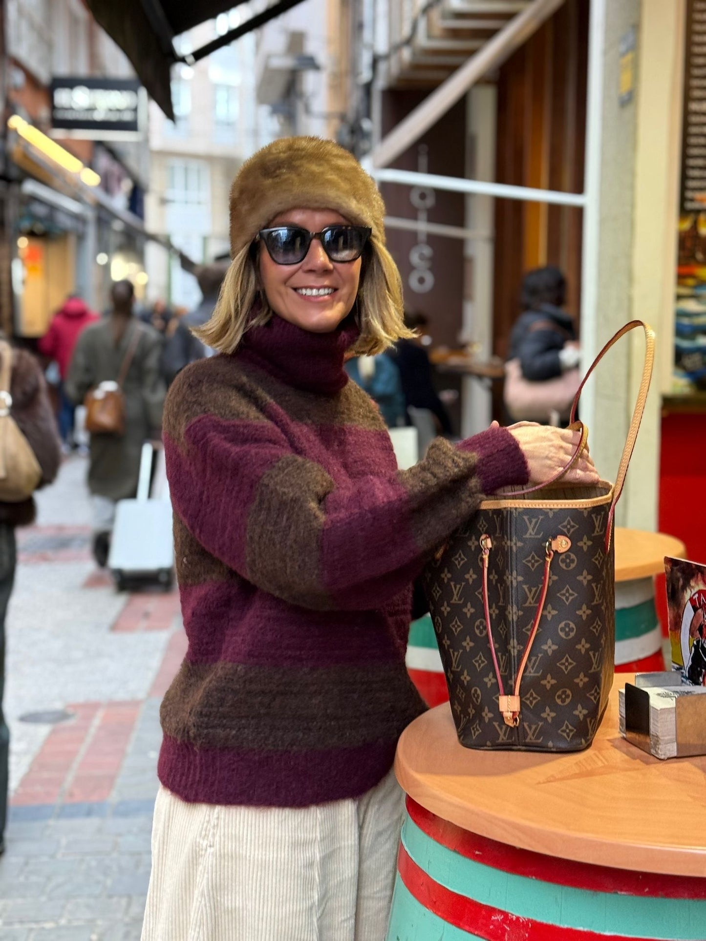 Camisola gola alta riscas