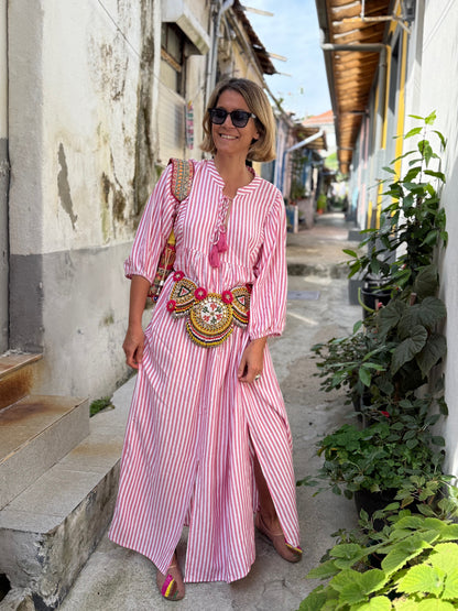Vestido rosa riscas