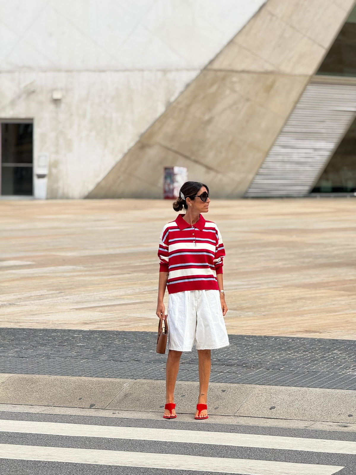 Polo vermelho riscas