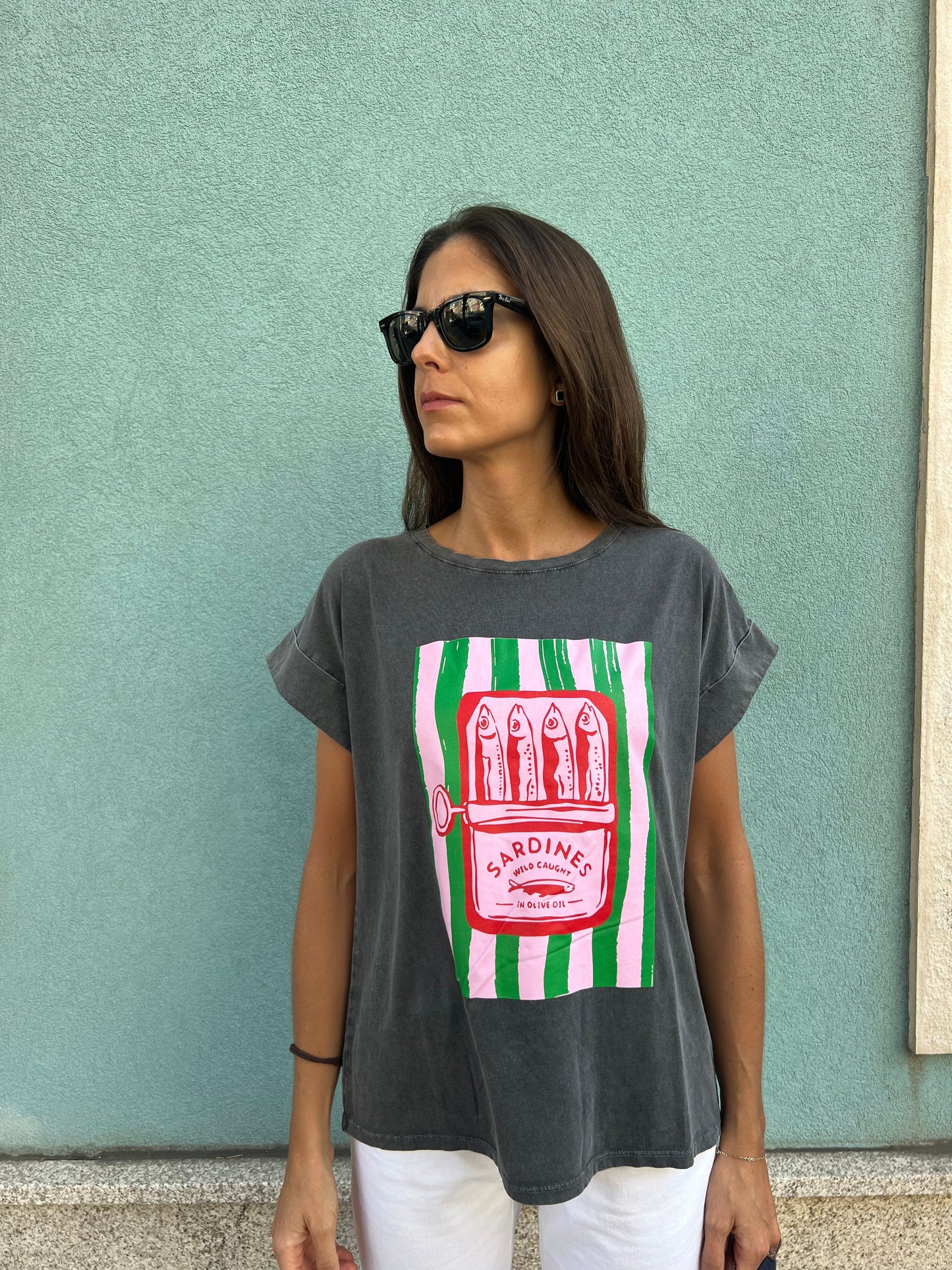 T shirt sardines