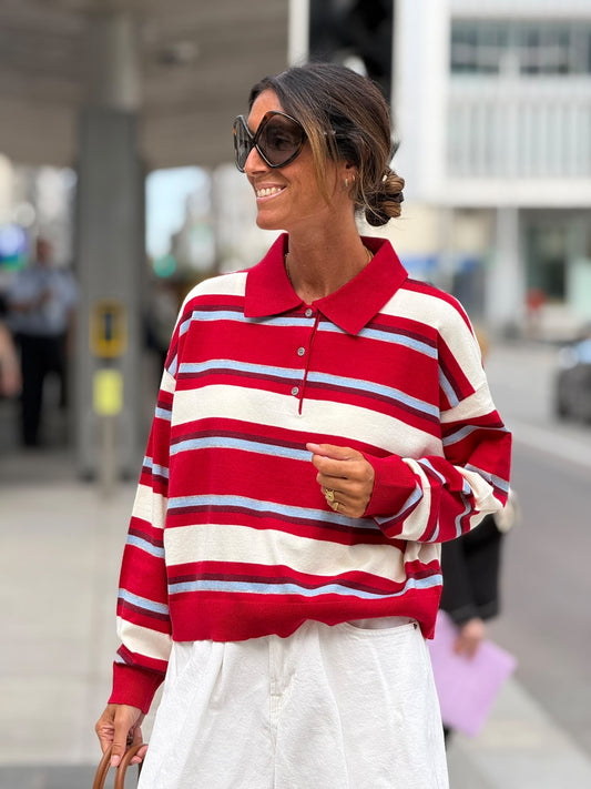 Polo vermelho riscas