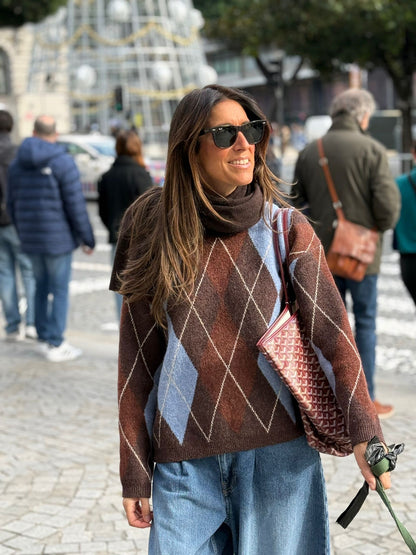 Camisola losangos cafe com azul