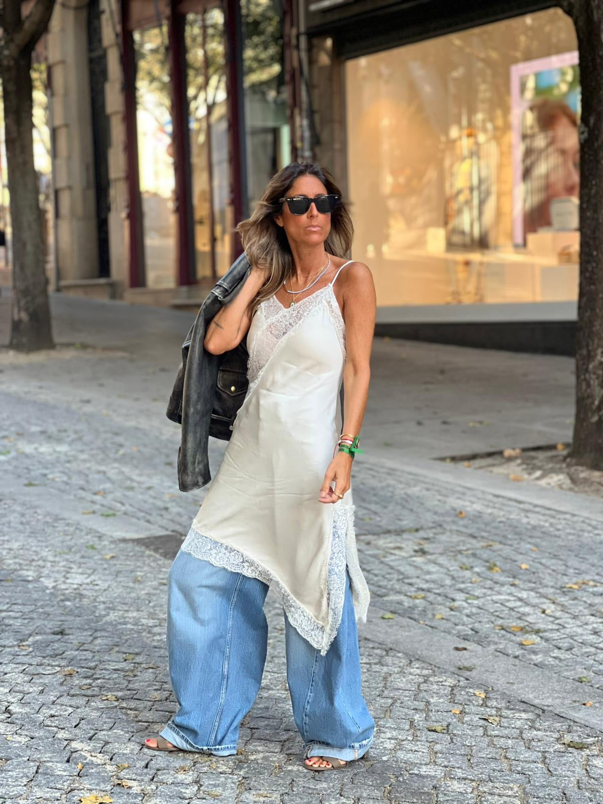 Vestido cru renda